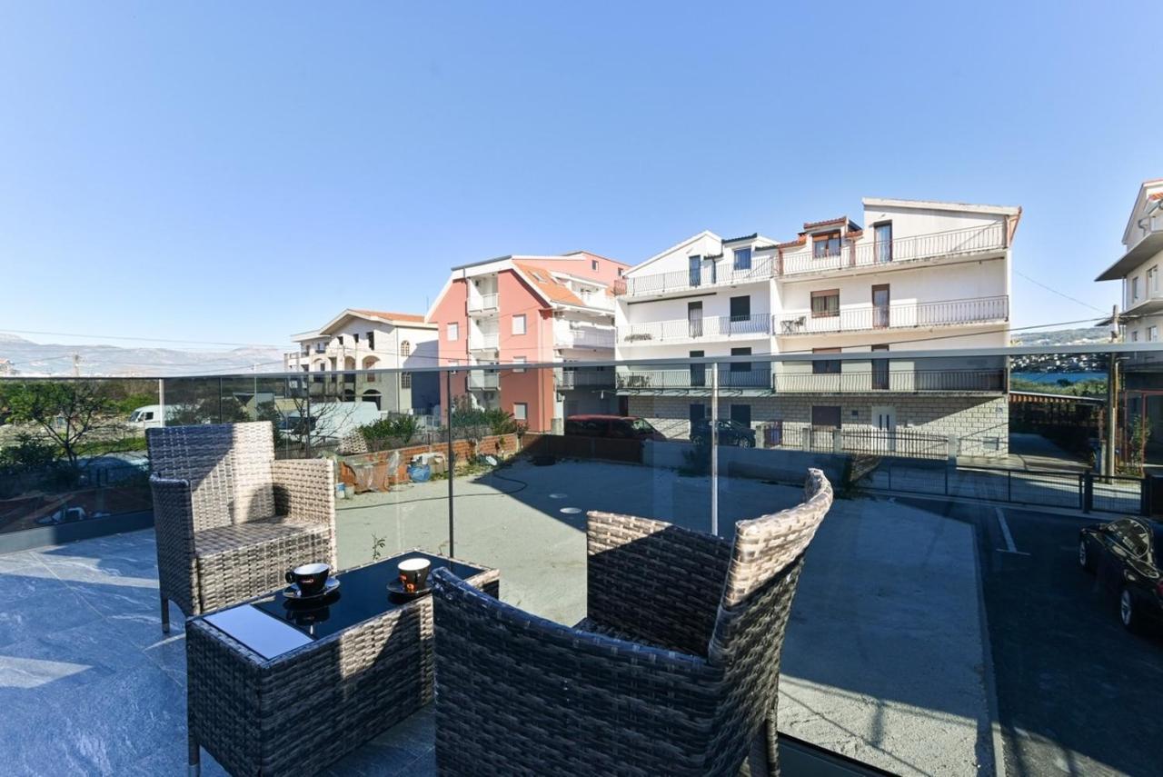 Apartments By The Sea Trogir - 21215 Εξωτερικό φωτογραφία